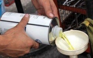 雷凌刹车油的更换周期及注意事项（探讨雷凌刹车油更换时间）