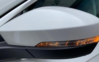 大众探歌流水转向灯尾灯如何更换灯泡（一步步教你更换大众探歌流水转向灯尾灯的方法）