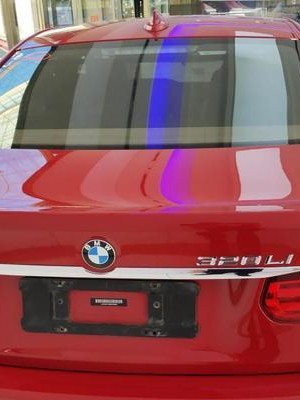 宝马320转向灯红色正常吗？转向灯颜色标准是什么？