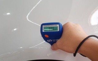 如何正确拆装路虎神行者叶子板转向灯（简单易学的操作步骤）