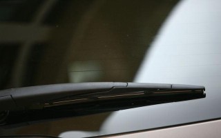 拆卸起亚智跑2.0前转向灯的步骤及注意事项（以图文并茂详解）