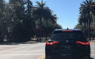 特斯拉高位刹车灯的标签（解读特斯拉高位刹车灯里的标签）