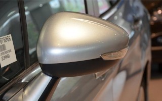 12款标致308更换转向灯需要多少钱？多久可以完成？