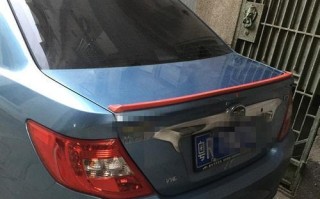 比亚迪f3转向灯颜色不亮怎么办？如何更换？