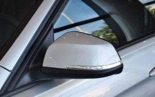 宝马3系刹车时右转向灯不亮怎么办？