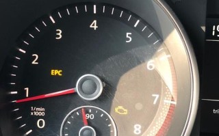奔驰转向灯一直亮着是什么原因？如何解决？