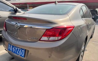 别克君威前转向灯自己能不能换（探究别克君威前转向灯更换的可行性及方法）