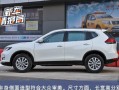 日产奇骏变速箱档位开关位置在哪里？如何正确操作？