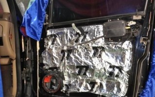 奔驰ml350左前转向灯更换方法是什么？需要多长时间？