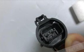 别克凯越11款前转向灯怎么更换？更换步骤和注意事项是什么？