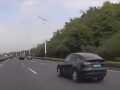 特斯拉白天刹车灯一直亮的原因与解决方法（探究特斯拉白天刹车灯持续亮的可能原因）