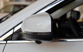 东风风神h30后视镜转向灯拆装方法是什么？拆装过程中需要注意哪些问题？