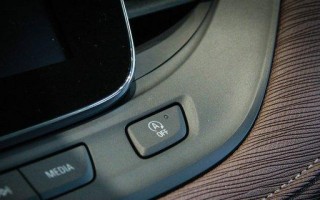 别克GL6转向灯杆功能是什么？如何正确使用？
