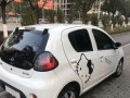 吉利熊猫侧面转向灯更换电池的步骤是什么？需要多长时间？