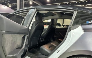 特斯拉Model3事故后档位不显示，存在安全隐患（特斯拉Model3的档位显示故障引发用户担忧）