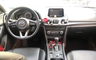 马自达3右转向灯同时亮起是故障吗？如何解决？