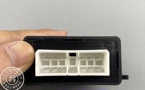 五菱小货车转向灯继电器位置查询？如何更换？