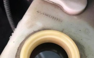 宝马1系刹车油更换的时间及注意事项（保持安全行驶）