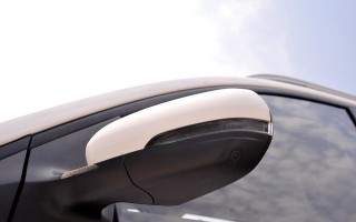 宝骏730转向灯亮灭问题分析与解决方案（探究宝骏730转向灯亮灭问题及有效解决方法）