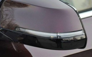 宝马5系换卤素转向灯的方法与步骤（如何在宝马5系车型上更换卤素转向灯）