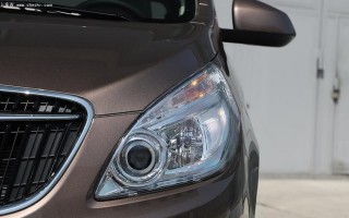 别克GL82018款转向灯设计亮点（细节尽显品质）