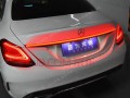 吉利GL后尾灯流光转向灯改装方案解析（打造个性化车尾）