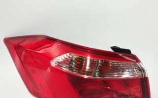 长安老款悦翔前转向灯不亮怎么办？更换方法是什么？