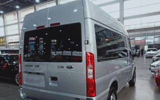 江铃全顺6座，豪华家用MPV之选（宽敞舒适的乘坐空间）