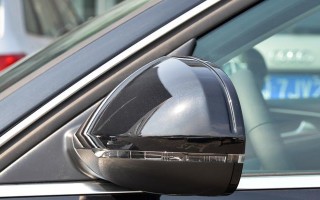 奥迪转向灯左右相反是怎么回事？如何解决？