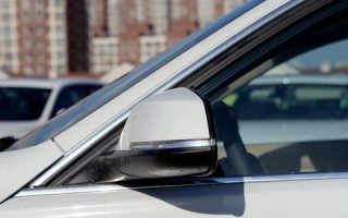 宝马3系前面转向灯不亮了怎么处理？