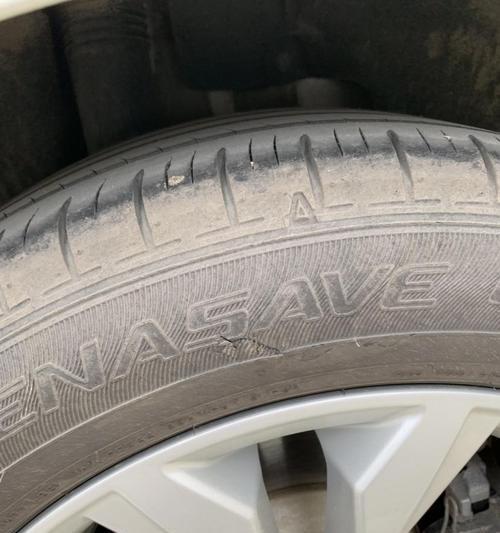 2018年迈腾轮胎型号全解析（探秘2018年迈腾轮胎型号及其优势与劣势）-第3张图片-驰速用车