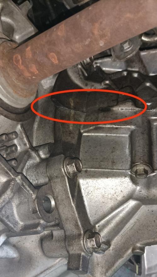 变速箱油何时更换（了解变速箱油更换的时间间隔和关键因素）-第3张图片-驰速用车