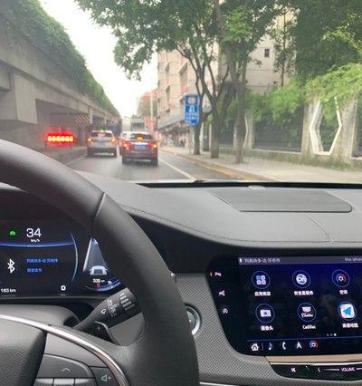 凯迪拉克转向灯交替闪烁是为什么？可能的原因有哪些？-第2张图片-驰速用车