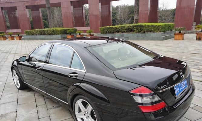 奔驰S350转向灯闪烁过快的原因及解决办法（奔驰S350转向灯频繁闪烁如何解决）-第3张图片-驰速用车
