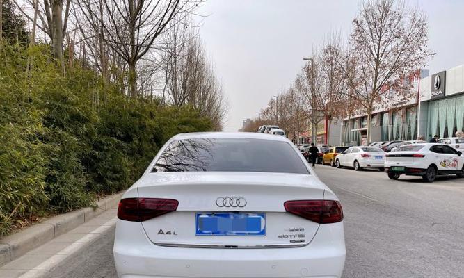 奥迪a4转向灯无声？如何快速检查和解决？-第1张图片-驰速用车