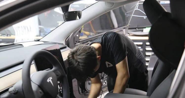 特斯拉侧转向灯进水了怎么处理？洗车后灯泡损坏如何解决？-第2张图片-驰速用车