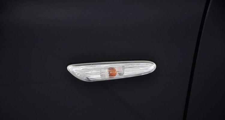 宝马3系转向灯分解图解析（详细剖析宝马3系转向灯的内部构造和工作原理）-第2张图片-驰速用车