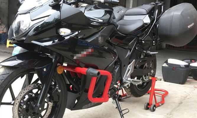 解密铃木GSX250R转向灯的拆卸方法（保养更简单）-第1张图片-驰速用车