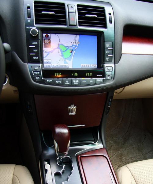 丰田皇冠转向灯接线图怎么查？常见问题有哪些解决方法？-第1张图片-驰速用车