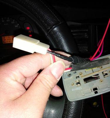 五菱之光右转向灯频闪原因分析及解决方法(揭秘五菱之光右转向灯频闪的原因)-第1张图片-驰速用车 五菱之光右转向灯频闪原因分析及解决方法(揭秘五菱之光右转向灯频闪的原因)-第1张图片-驰速用车