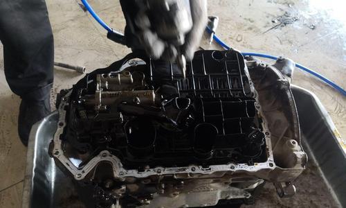 大众车烧机油的原因与解决方案（为什么大众车容易烧机油）-第2张图片-驰速用车