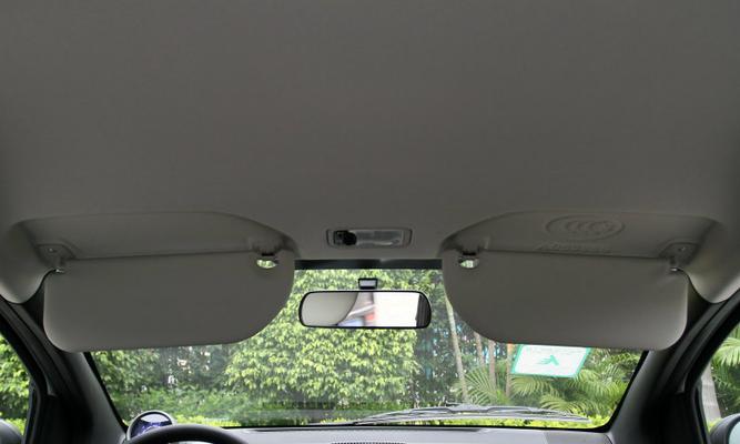 以比亚迪FO更换转向灯开关（轻松学会更换转向灯开关）-第1张图片-驰速用车