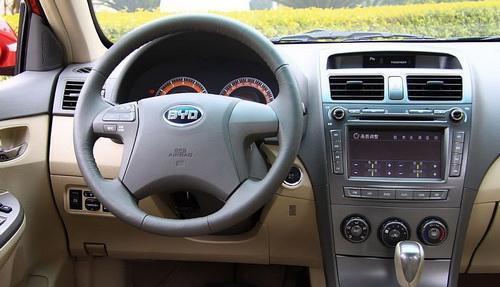 以比亚迪FO更换转向灯开关（轻松学会更换转向灯开关）-第2张图片-驰速用车